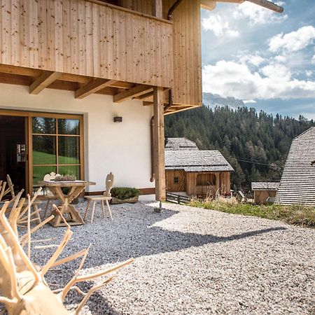 Mountain Chalet Pia 拉瓦莱 外观 照片