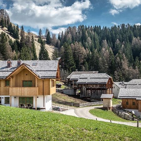 Mountain Chalet Pia 拉瓦莱 外观 照片