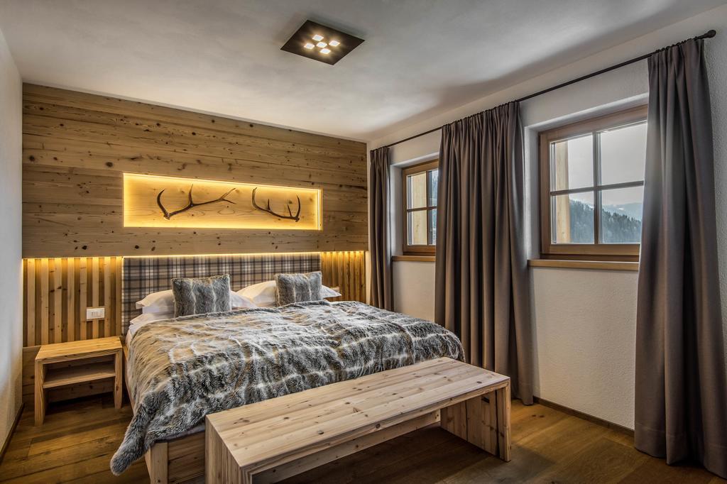 Mountain Chalet Pia 拉瓦莱 外观 照片