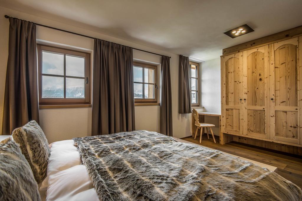 Mountain Chalet Pia 拉瓦莱 外观 照片