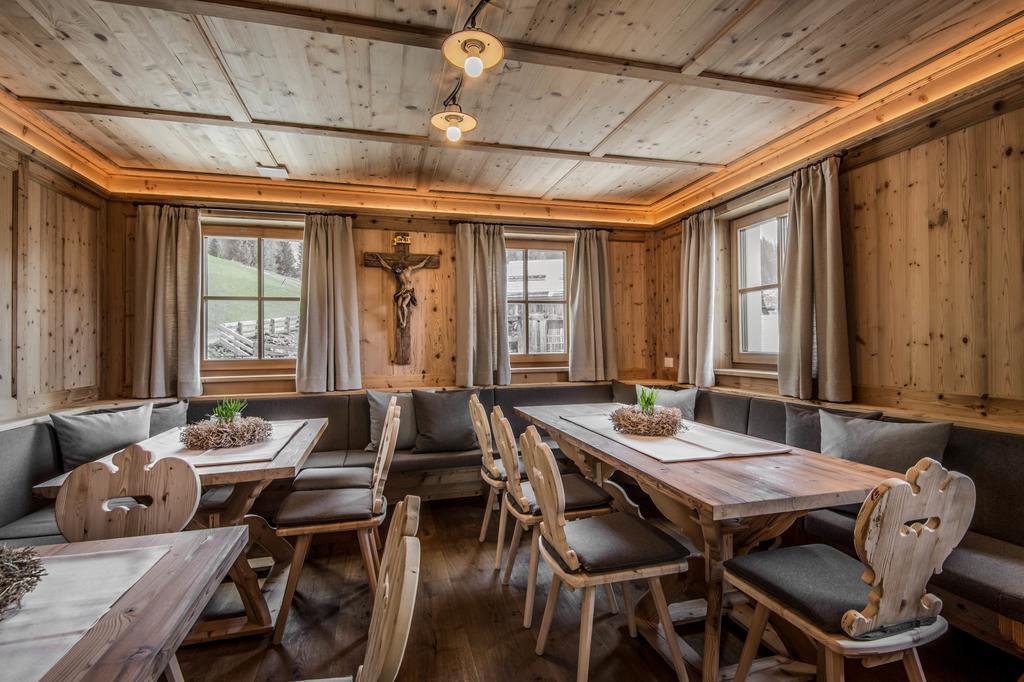 Mountain Chalet Pia 拉瓦莱 外观 照片
