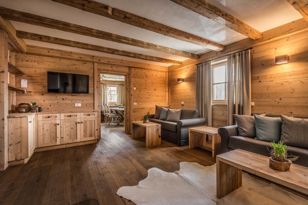 Mountain Chalet Pia 拉瓦莱 外观 照片