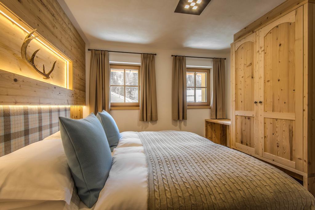 Mountain Chalet Pia 拉瓦莱 外观 照片