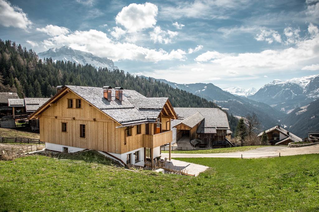 Mountain Chalet Pia 拉瓦莱 外观 照片