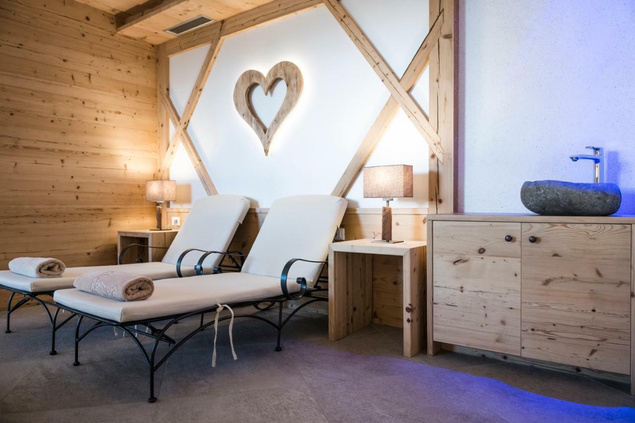 Mountain Chalet Pia 拉瓦莱 外观 照片